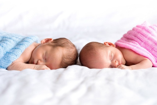 Mẹo giúp mẹ đẻ sinh đôi cực dễ, một lần được 2 đứa chẳng cần sinh thêm