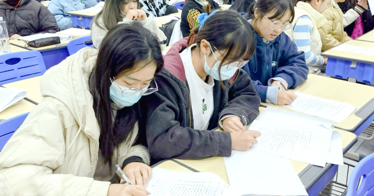 10 ngành học tốt nghiệp xong dễ xin việc ở Việt Nam trong 2 năm gần nhất